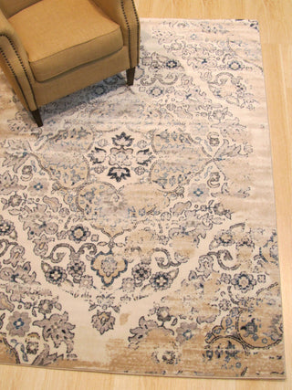 Ivory Distressed Bohemian Isabella Medallion Rug, 4' 3 X 5'10