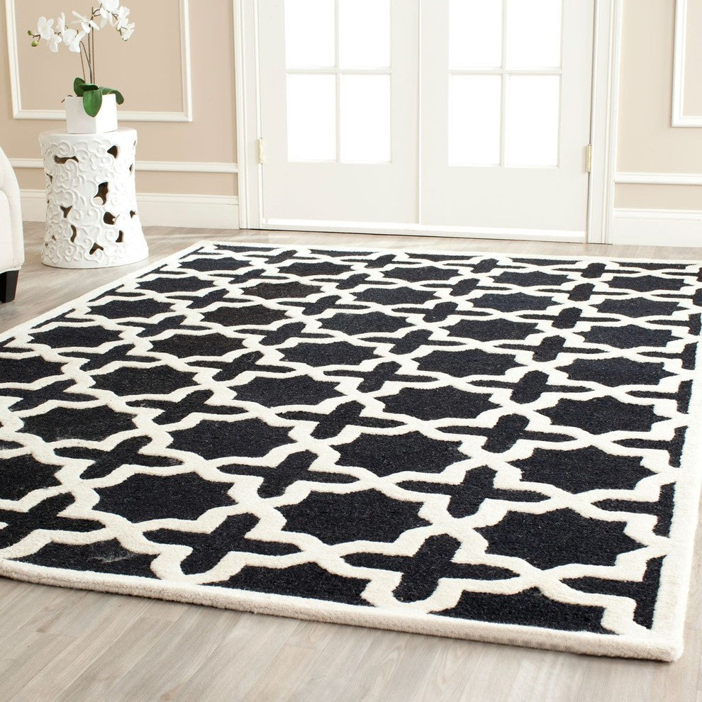 Safavieh Cambridge CAM125E 4' Square Black Rug