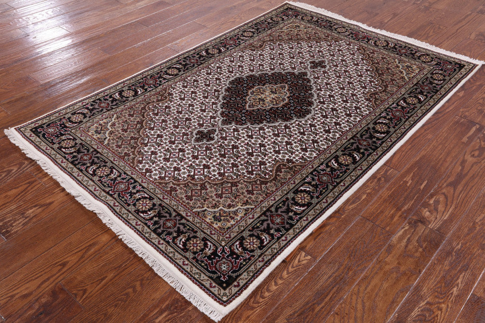Wool and Silk Persian Tabriz Hand-Knotted Rug 4' 0" X 6' 0" Q6029