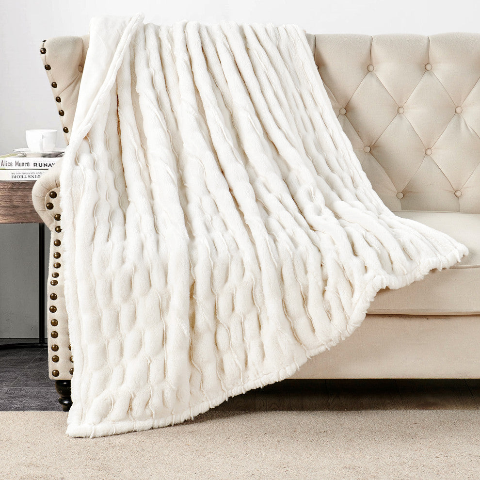 Stretchy Solid Color Faux Fur Throw