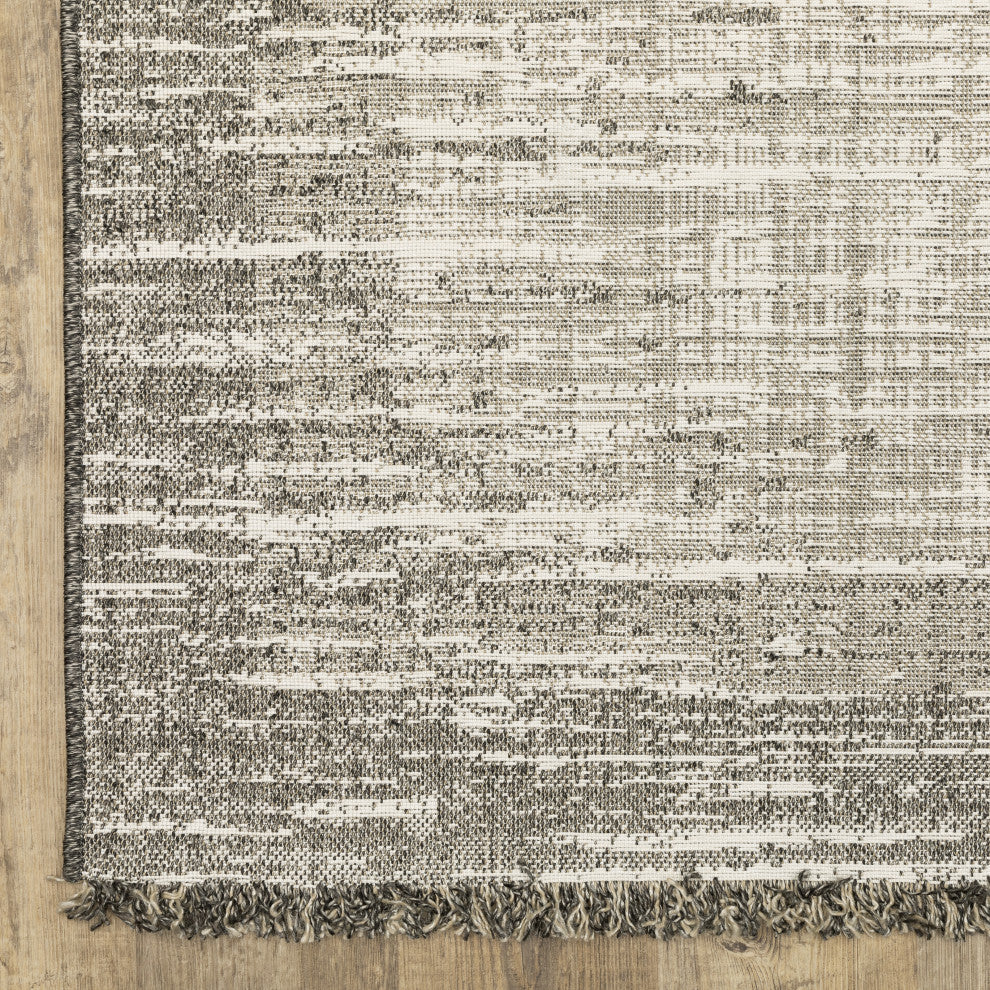 Genoa Weathered Beige/ Black Flatwoven Indoor-Outdoor Area Rug 5'3" x 7'3"