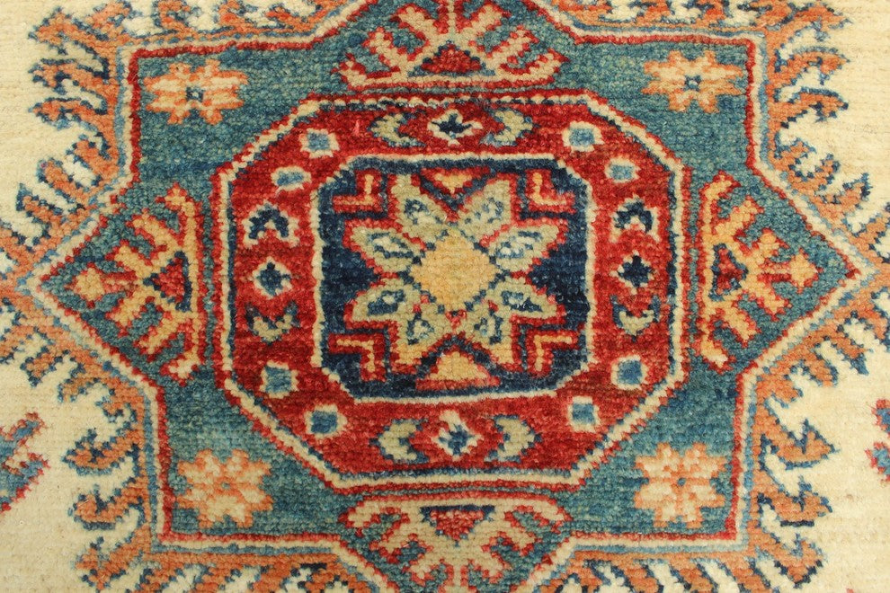 Super Kazak Ajmal Ivory/Red Rug, 5'5x7'11"