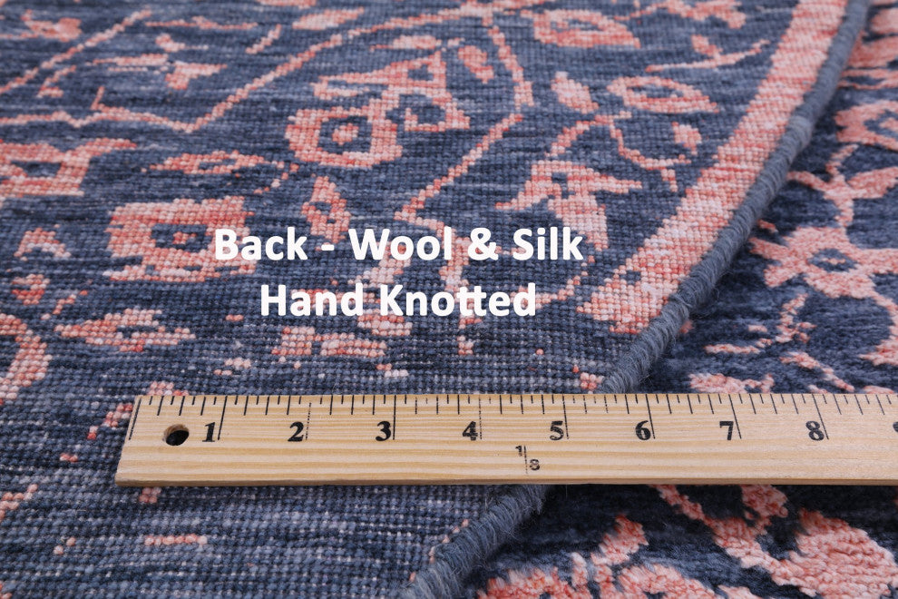 8' Round Wool and Silk Persian Hand-Knotted Rug Q9126