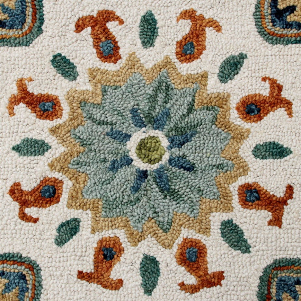 5" Round Orange and White Paisley Area Rug