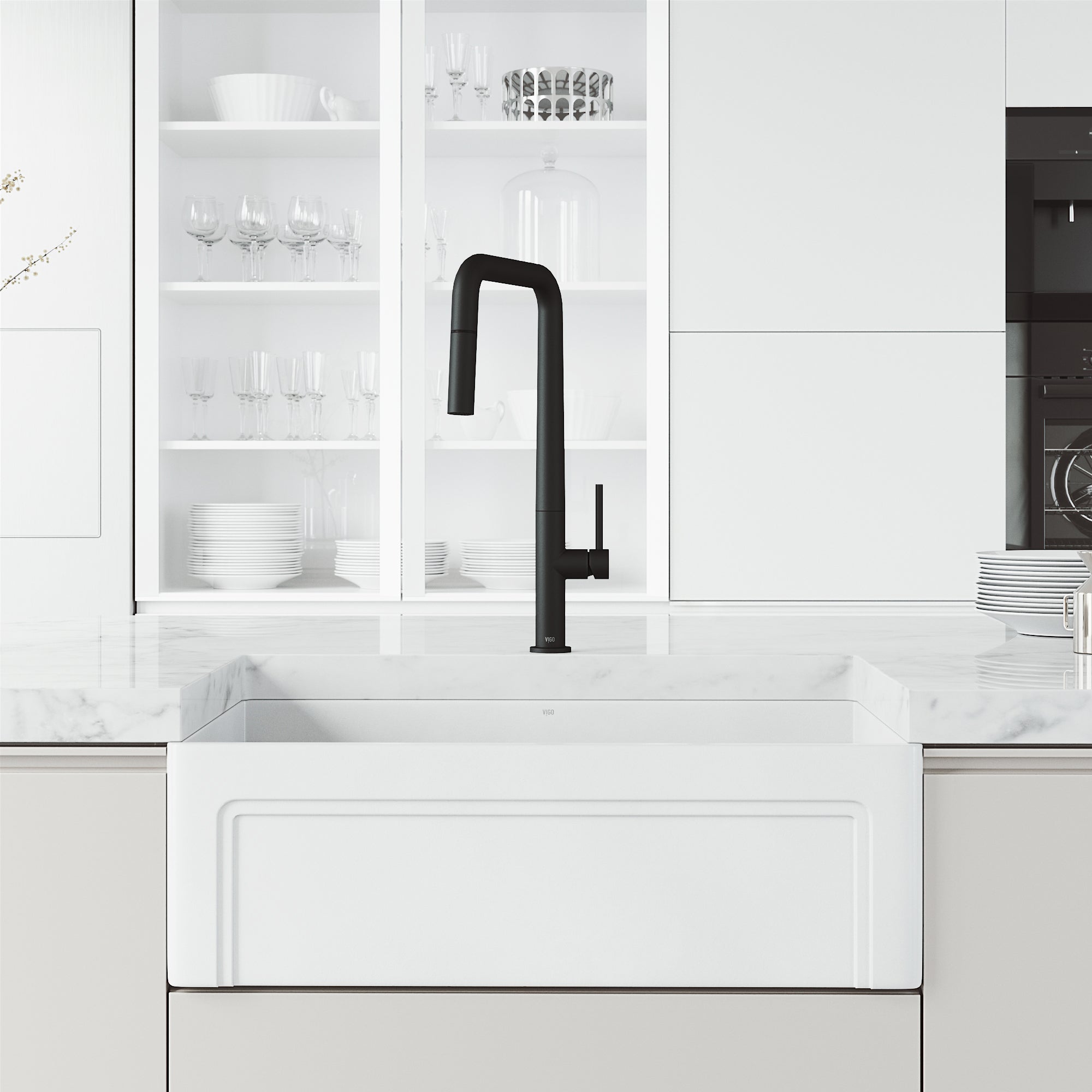 VIGO Parsons 18" H Single Handle Pull-Down Sprayer Kitchen Faucet, Matte Black, Without Extras