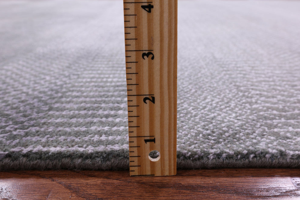 6' 0" X 9' 2" Savannah Grass Wool and Silk Hand Knotted Rug Q11384