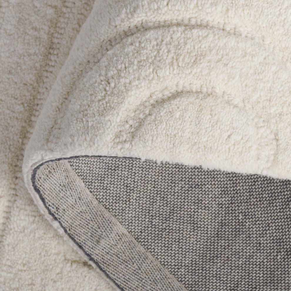 Safavieh Mykonos Collection MKN404 Rug, Ivory, 4'x6'