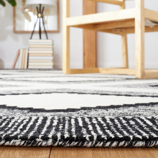 Safavieh Himalaya Collection CSB225Z Rug, Ivory/Black, 6' X 6' Square