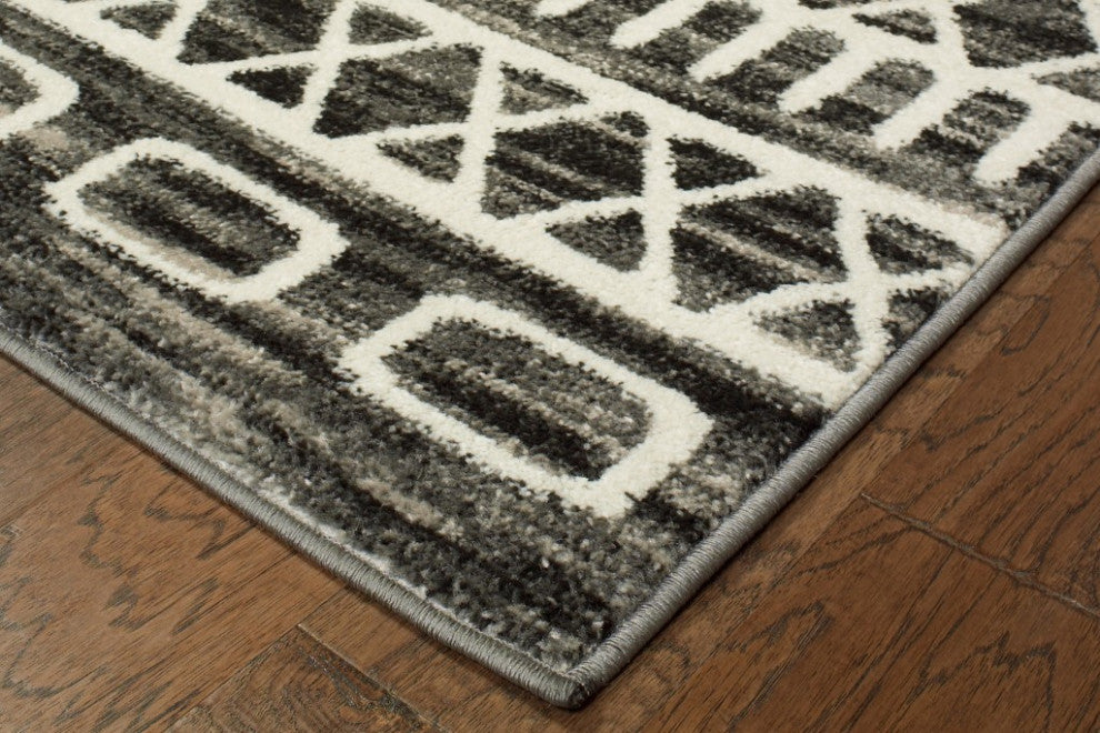 5" x 7" Black and White Geometric Area Rug