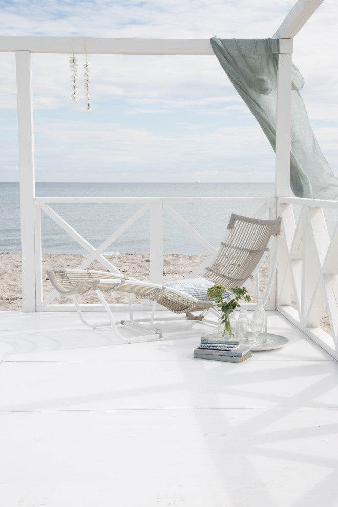 Michelangelo Outdoor Chaise Lounge, Dove White
