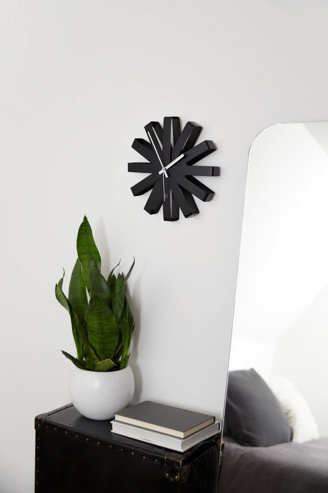 Ribbon Wall Clock, Black