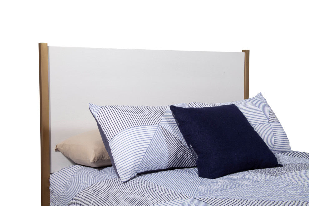 Madelyn California King Panel Bed