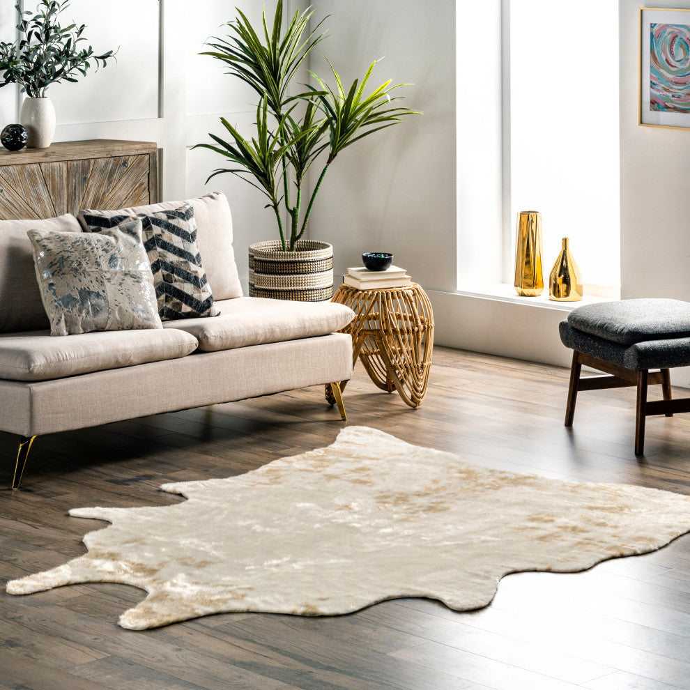 Nuloom Marcia Machine Washable Faux Cowhide Area Rug, Off White 5'9"x7'7"