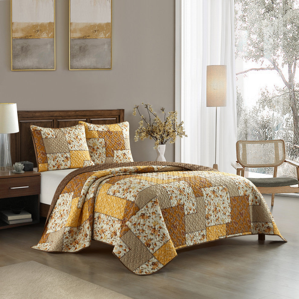 Fayetta 3 Piece Quilt Set, Gold, King