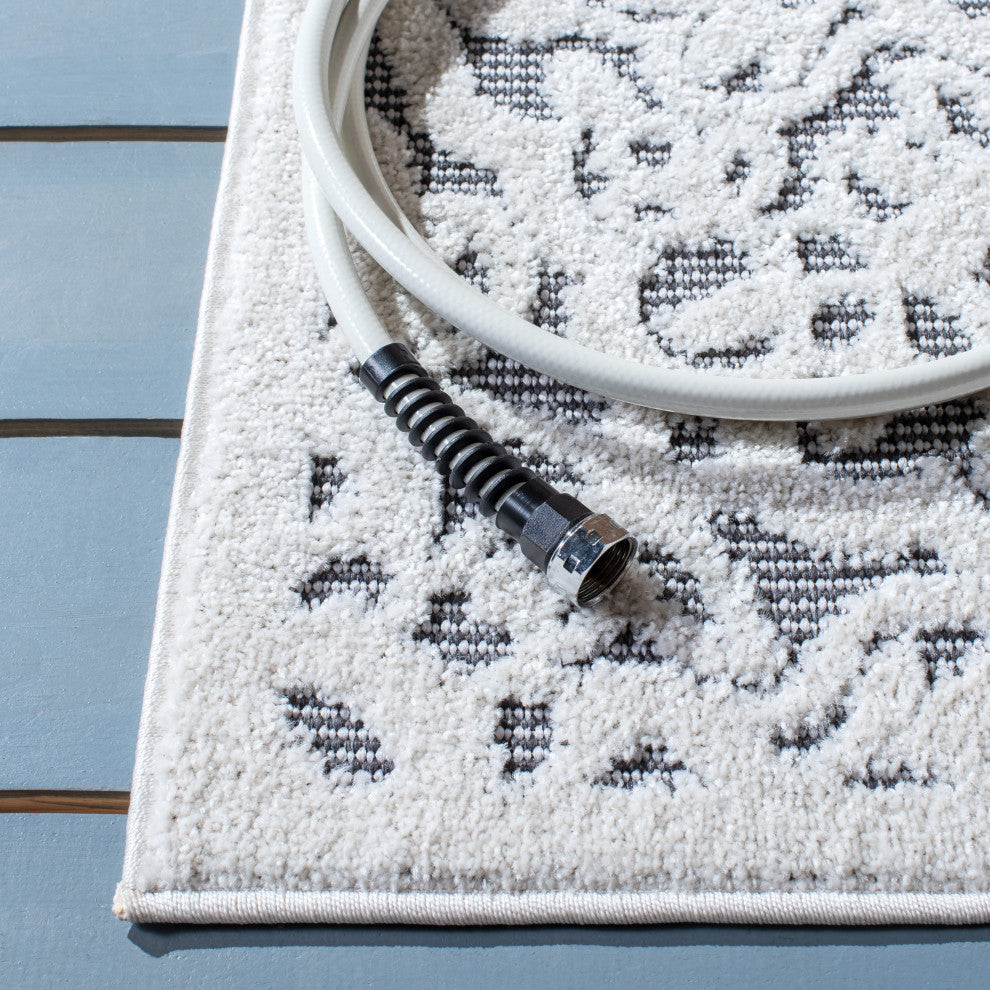 Safavieh Indoor-Outdoor Cabana Collection, CBN662 Rug, Ivory/Gray, 2'2"x9'
