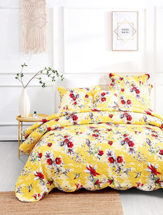 Radiant Sunshine Yellow Hummingbirds Floral Scalloped Bedspread Set, Queen