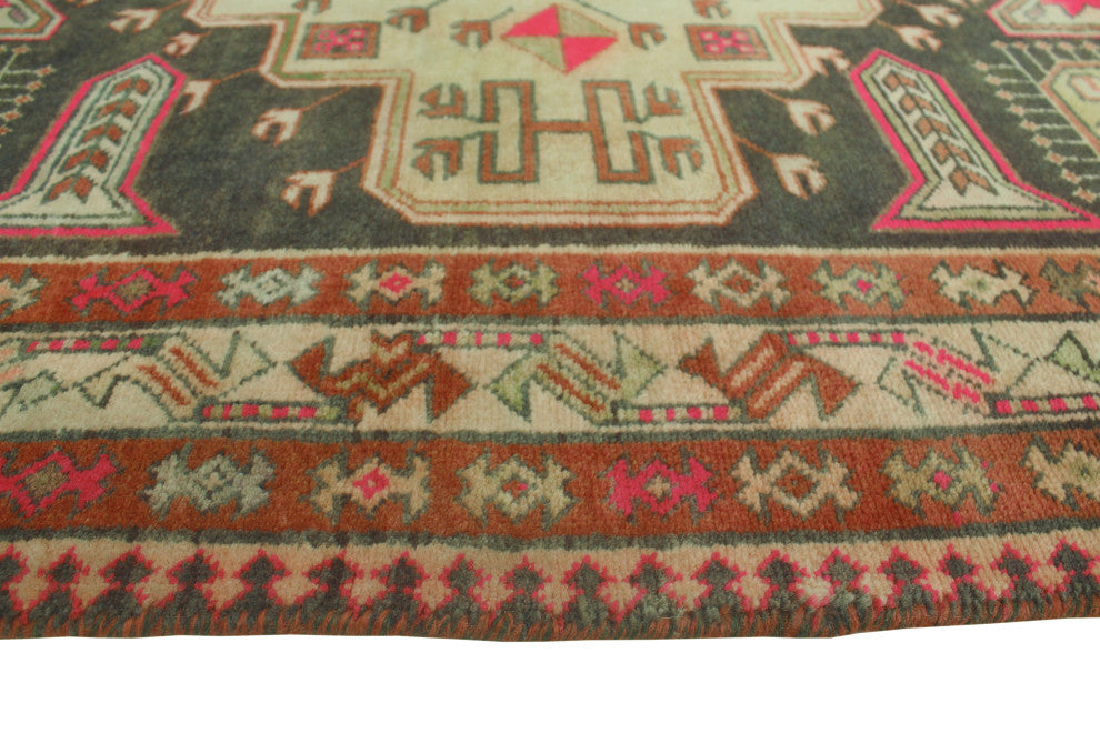 Semi-Antique Lexi Navy/Beige Runner, 4'3x9'10