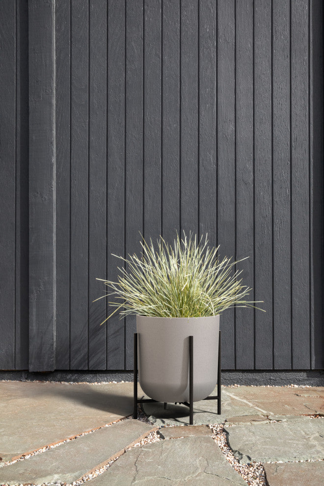 Veradek Mason Series Raised Kona 15" Planter With Stand Grey
