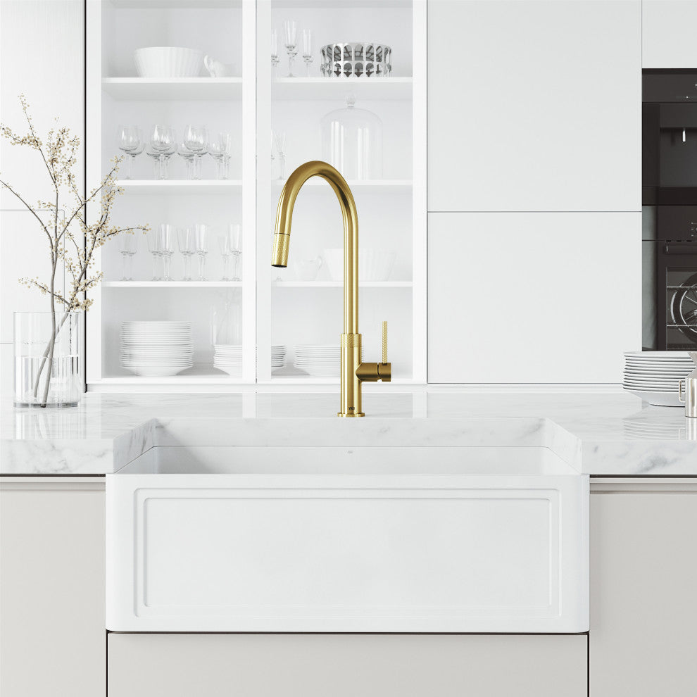 VIGO Bristol 19" H Single Handle Pull-Down Sprayer Kitchen Faucet, Matte Brushed Gold, Without Extras