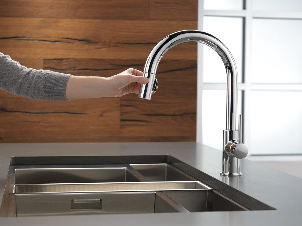 Delta Trinsic Single Handle Pull-Down Kitchen Faucet, Polished Chrome