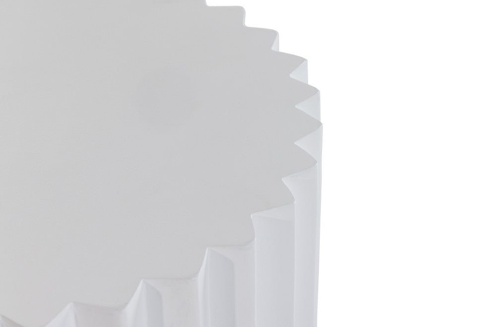 Modrest Evadale - Modern White Concrete End Table