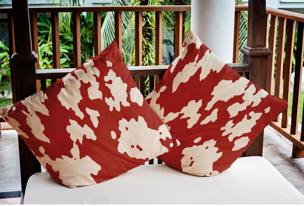 18" x 18" Moo Print Indoor/Outdoor Polyester Throw Pillow, Maple Red