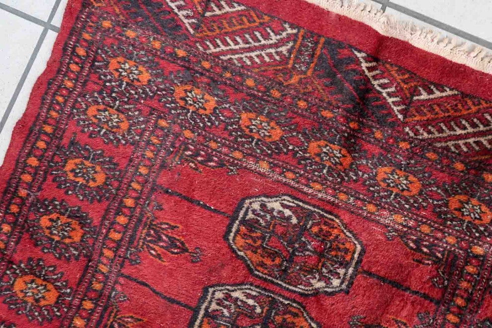 Handmade Vintage Pakistani Lahore Rug 2.6'x4', 80cmx122cm, 1970s