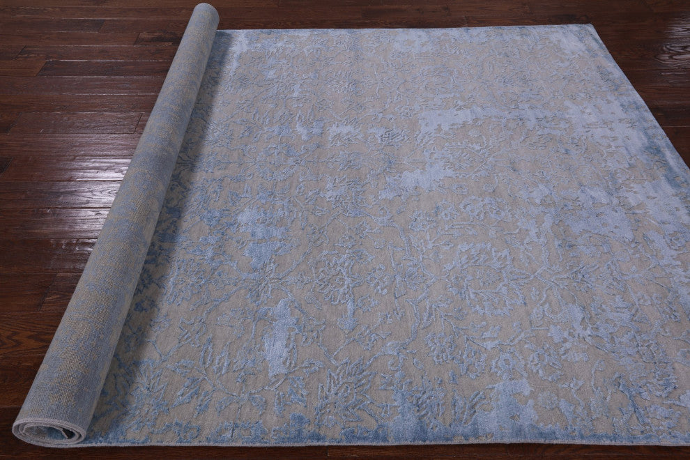 6' 3" X 8' 11" Handmade Persian Wool and Silk Rug Q6279