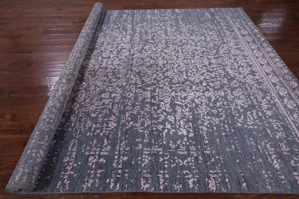 7' 11" X 10' 4" Persian Wool and Silk Handmade Rug Q6262