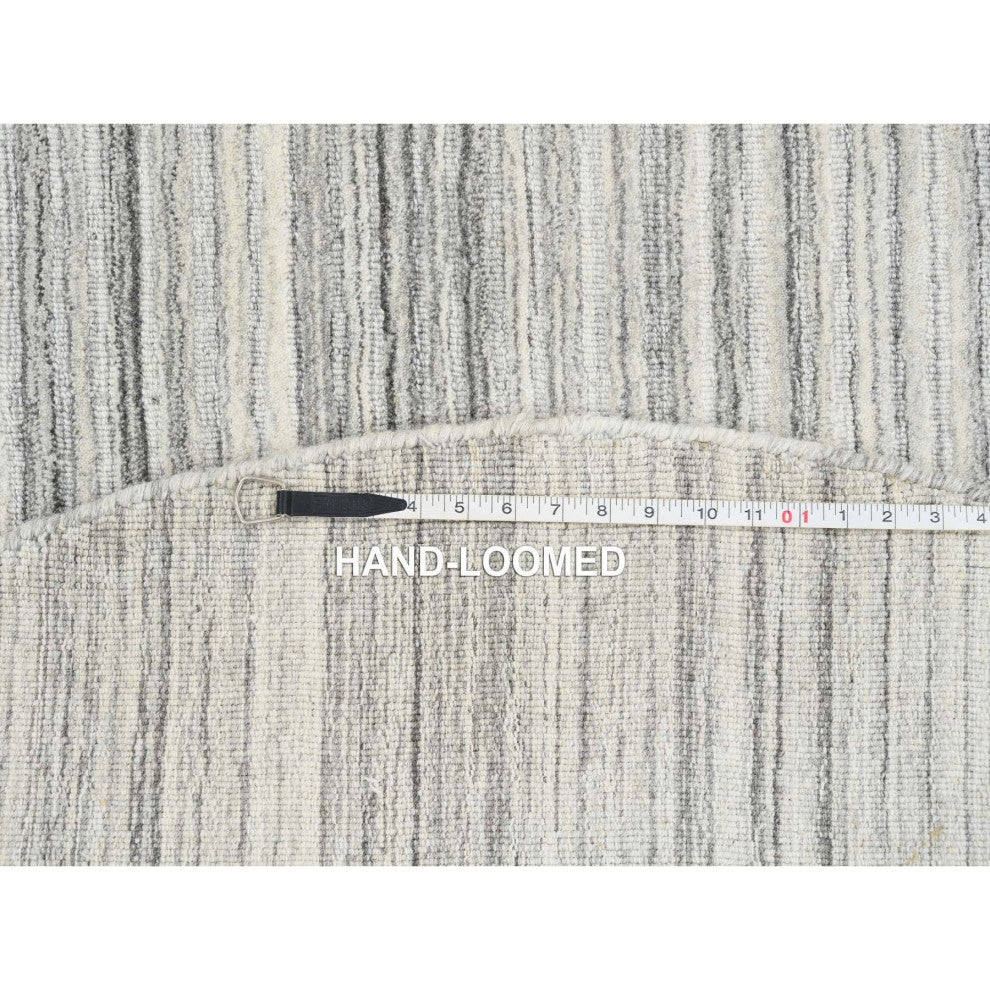 Gray, Hand Loomed, Undyed Natural Wool Modern Design Round Rug, 6'0"x6'0"