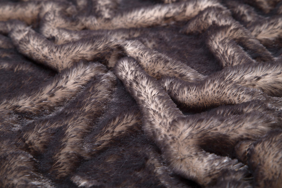 Faux Fur Throw Blanket, Dark Grey-Tipped Fox