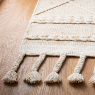 Safavieh Casablanca Collection CSB575B Rug, Beige/Ivory, 6' X 9'