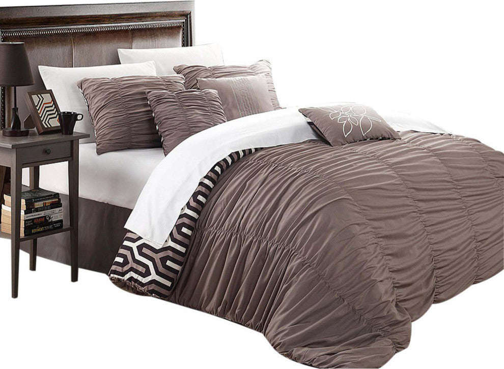 Chic Lassie Pleated Reversible 11-Piece Comforter Bed In A Bag Queen Brown