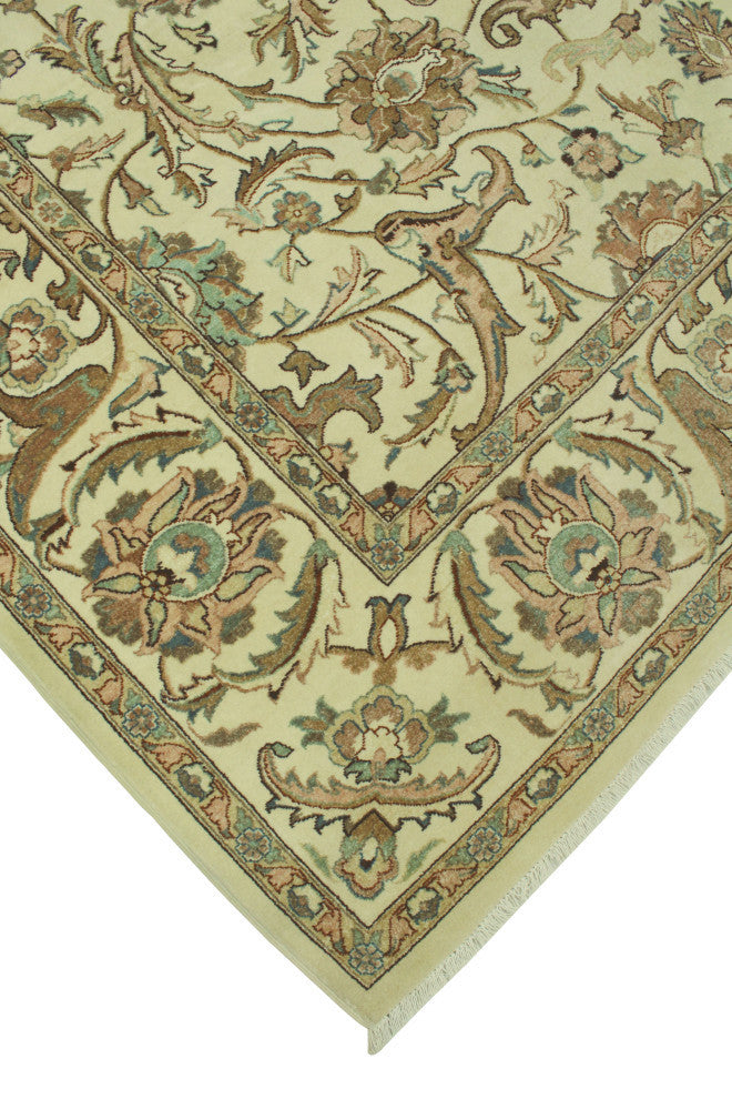 Turkish-Knotted Aesoburn Ivory/Gold Rug, 8'3x10'3