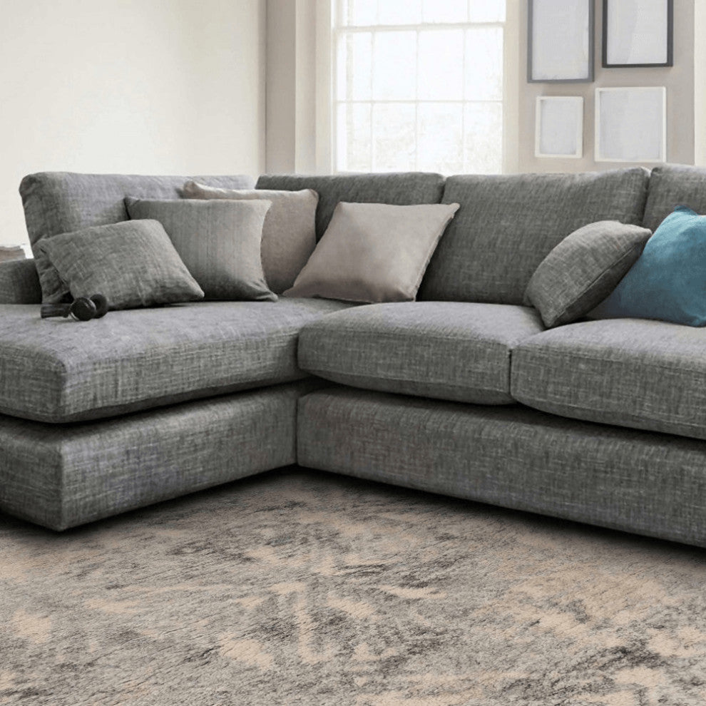 7' X 9'  Polypropylene Ivory Or Grey Area Rug