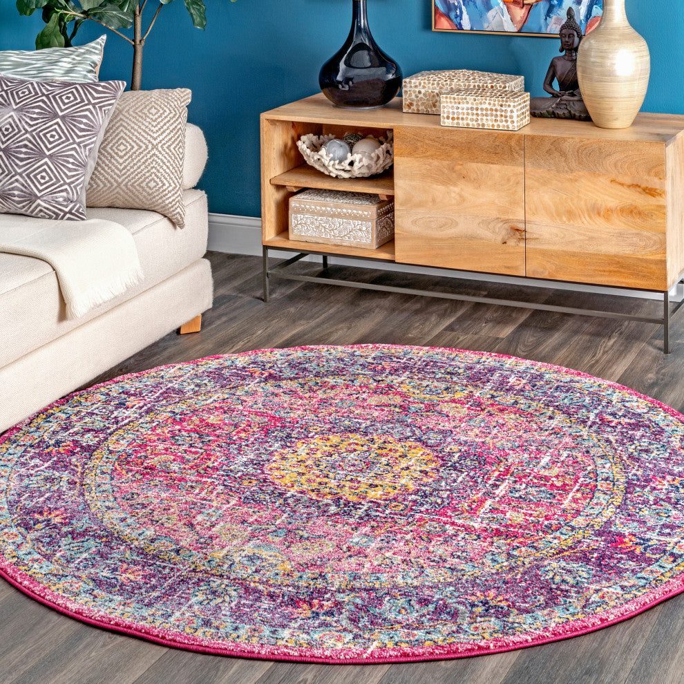 Nuloom Traditional Medallion Verona Rug, Fuchsia 6'Round