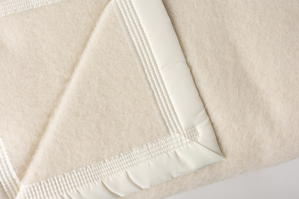 Aurora Heavyweight Blanket, Natural, Twin