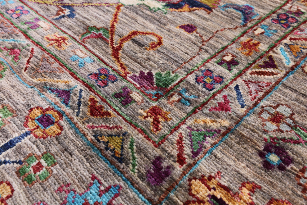 8' 1" X 11' 5" Persian Tabriz Hand-Knotted Rug Q9792