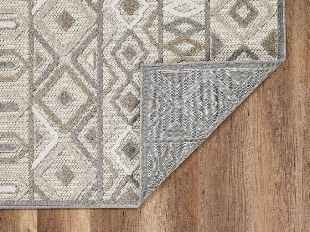 Calla Aztec Indoor/Outdoor Rug, Grey, 5'3 X 7'