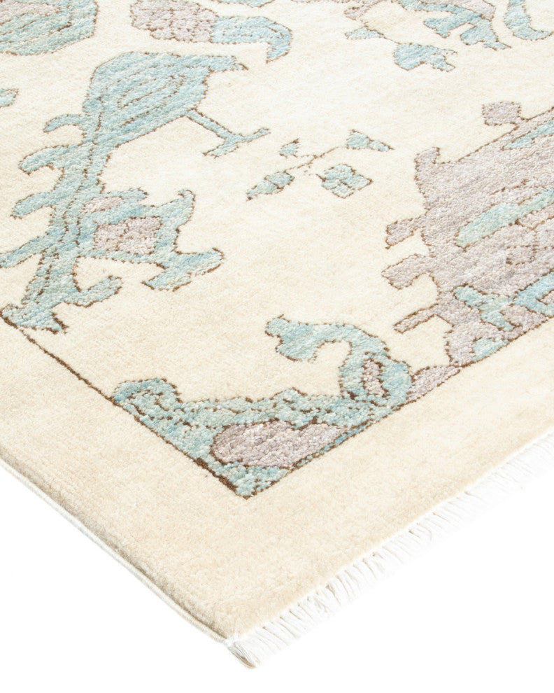 Eclectic, One-of-a-Kind Hand-Knotted Area Rug Ivory, 4'1"x6'6"