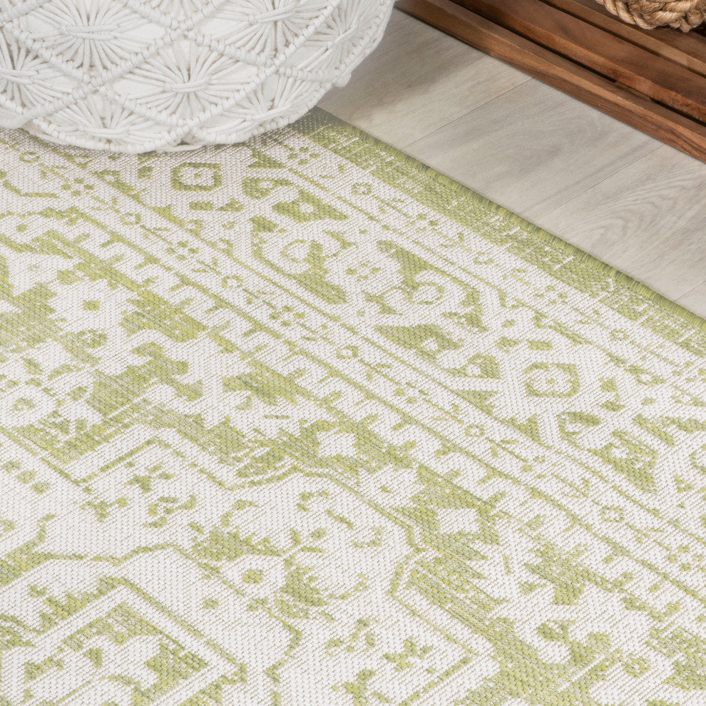 Sinjuri Medallion Textured Weave Indoor/Outdoor, Green/Cream, 5' Round