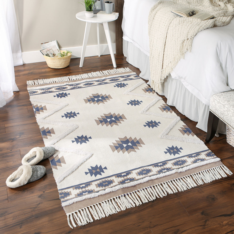 Stone And Blue Printed Off-White Hand-Loomed Shag Rug 4x6 ft.