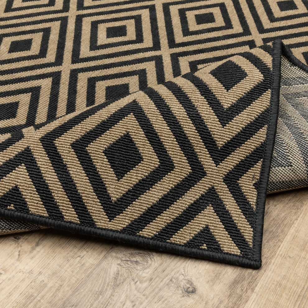 Martinique Dimond Lattice Black/ Tan Indoor/Outdoor Area Rug, 3'7"x5'6"