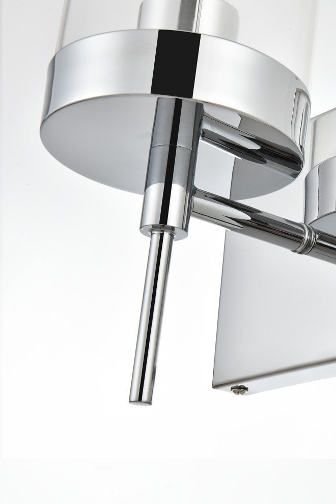 1 Light Chrome And Clear Bath Sconce