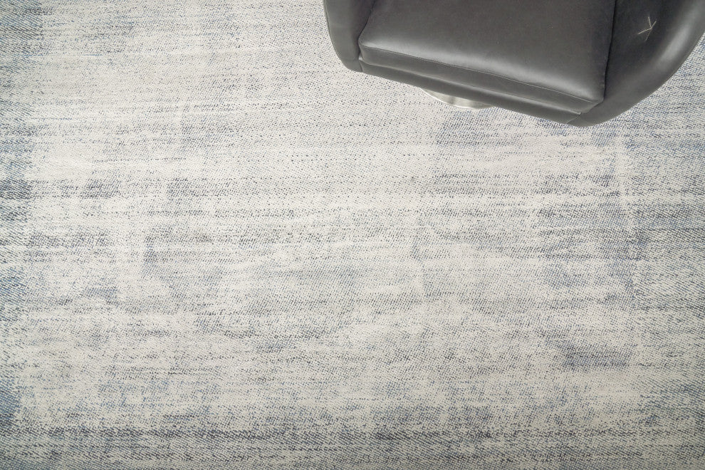 Fine Pure Silk Hand-Knotted Silk Blue/White Area Rug