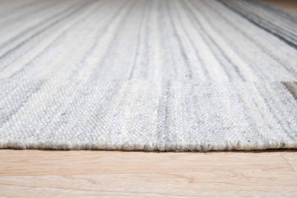 EORC Gray Hand Woven Wool And Viscose Reversible Flat Weave Durry Rug 4'x6'