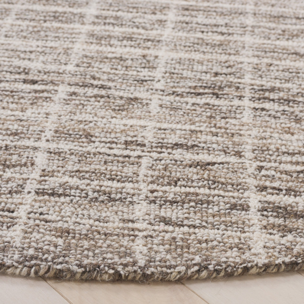 Safavieh Couture Ebony Collection EBN139 Rug, Natural/Grey, 6' Round