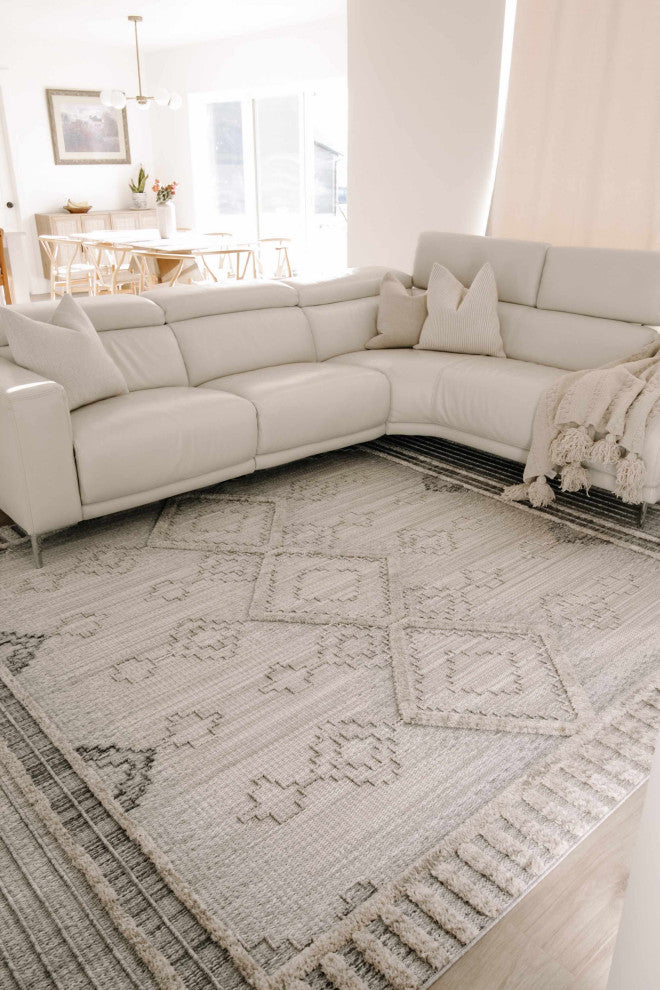 Hauteloom Amaga Area Rug, 5'3"x7' Rectangle