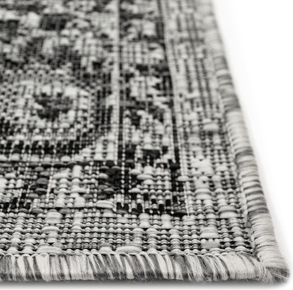 Carmel Vintage Floral Indoor/Outdoor Rug, Black, 6'6"x9'3"