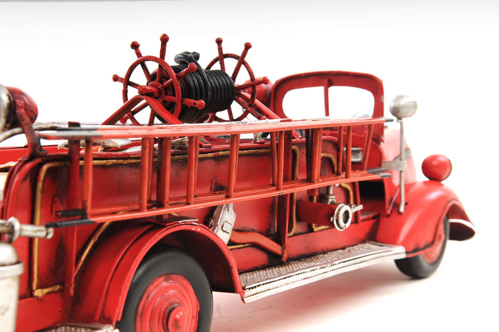 1938 Red Fire Engine Ford 1:40 Iron Vintage Model